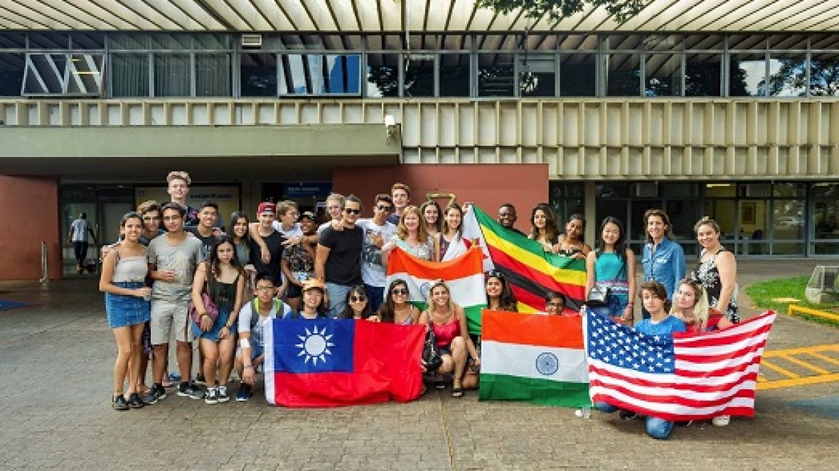 ABCZ recebe visita de intercambistas do Rotary Internacional