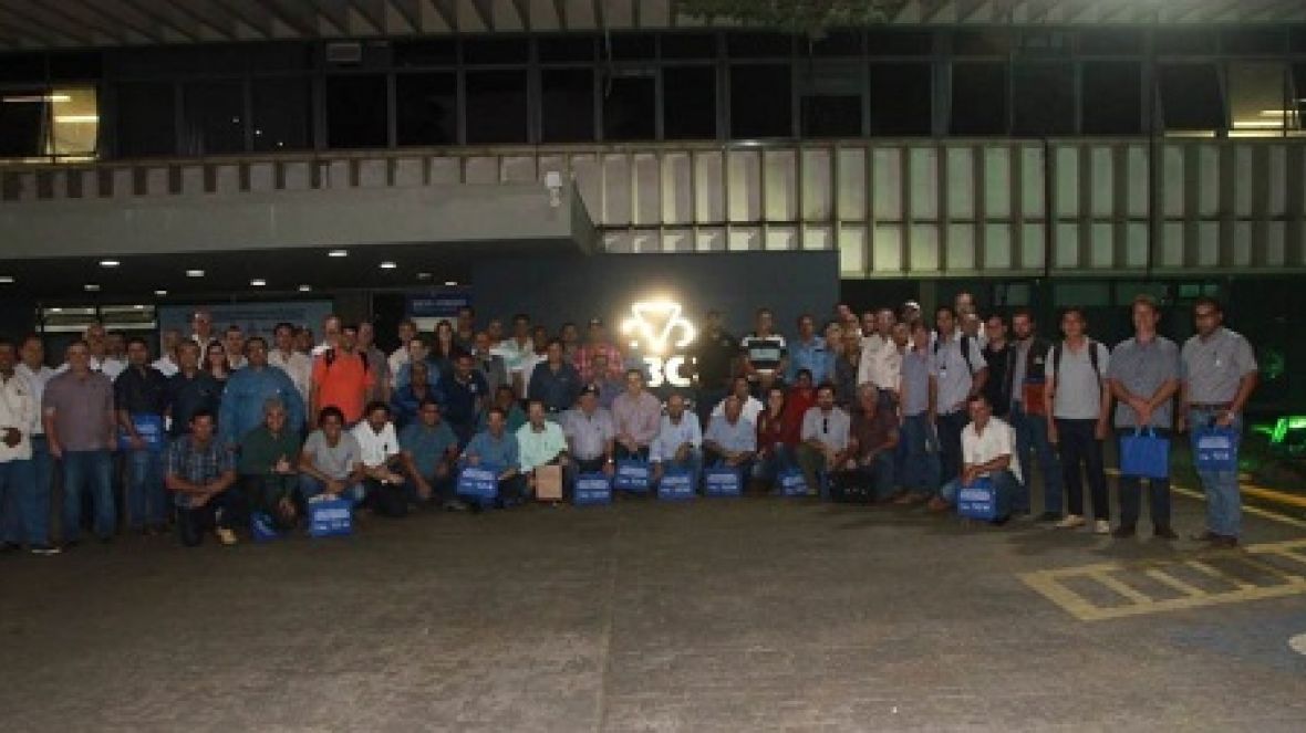 Atualização Técnica Nacional do Serviço de Controle Leiteiro é realizada na ABCZ