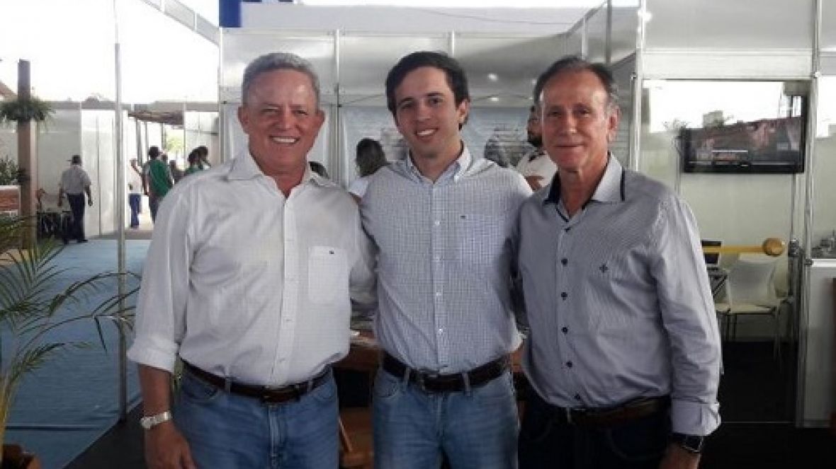 ?Feira de Gastronomia e Alimentos de Minas? recebe a visita do prefeito Paulo Piau