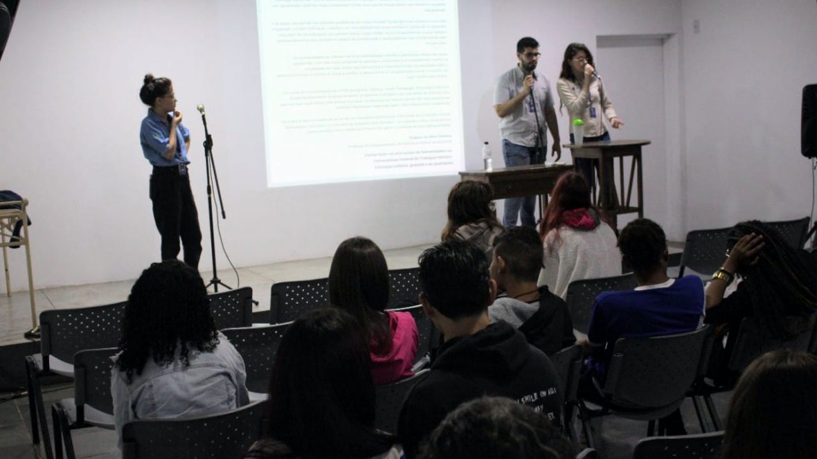 Zebu na Escola: ABCZ recebe visita de estudantes do ensino médio de Uberaba