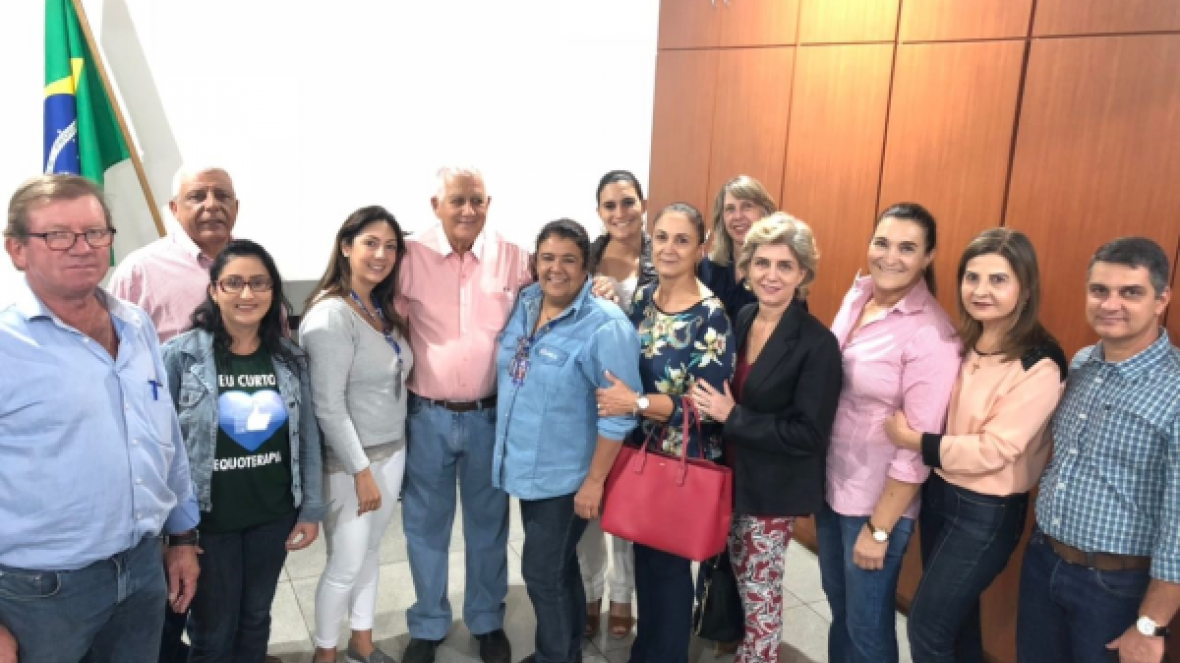 ?Zebu do Bem? e Certrim formalizam doações a instituições sociais de Uberaba