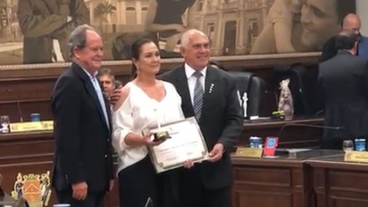 Presidente da ABCZ Mulher é homenageada pela Câmara Municipal de Uberaba