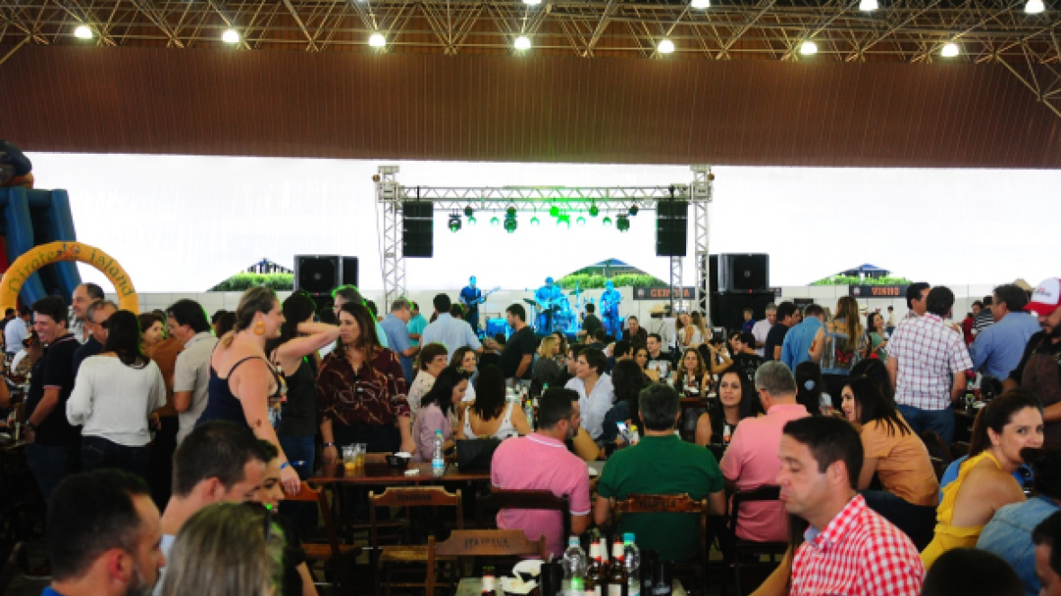Churrasco ?Zebu 100 Fronteiras? marca encerramento de julgamentos da 85ª ExpoZebu