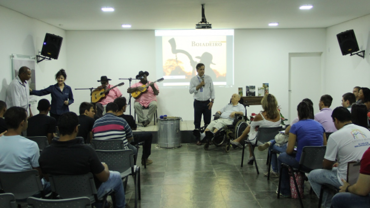 Museu do Zebu promove pré-lançamento do livro ?Memórias de um boiadeiro?