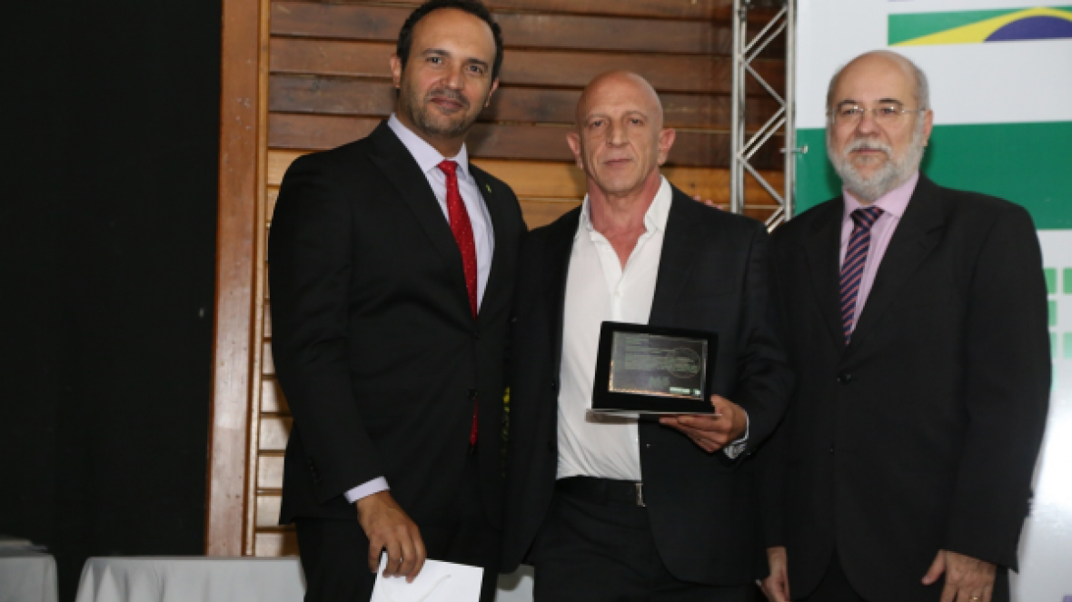 Superintendentes da ABCZ são homenageados pelo CRMV