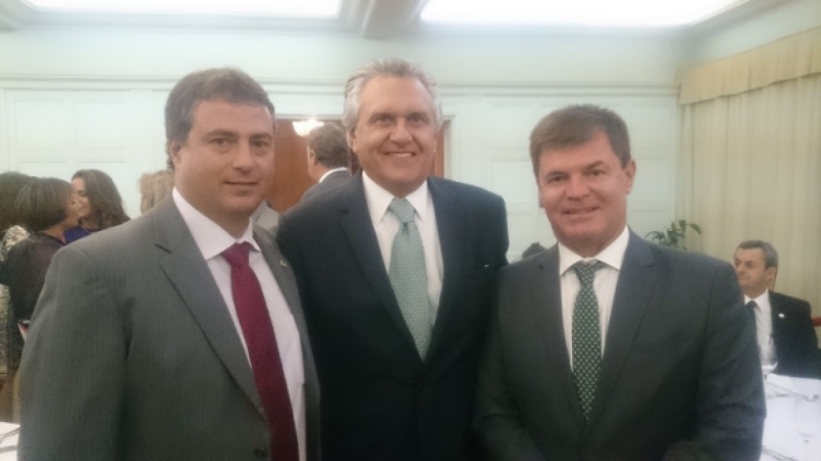 Presidente da ABCZ participa de solenidade em homenagem ao senador Ronaldo Caiado