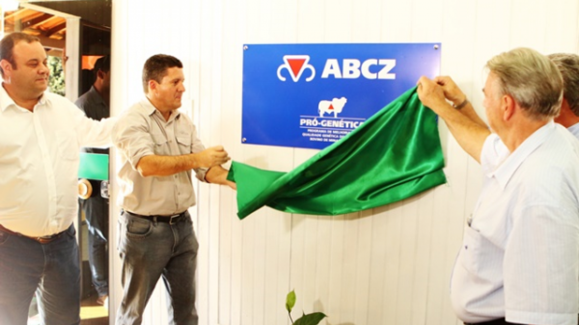 Agora Patos de Minas tem escritório do Pró-Genética