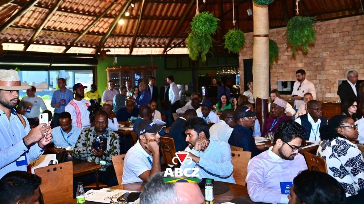 91ª ExpoZebu recebe comitiva africana interessada em tecnologias da pecuária brasileira