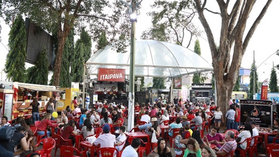 ?Festival Zebu Food Truck? movimenta a 84ª ExpoZebu