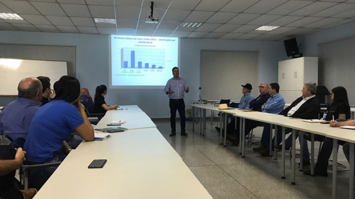 PMGZ e PNAT são discutidos durante reunião na Central Alta Genetics