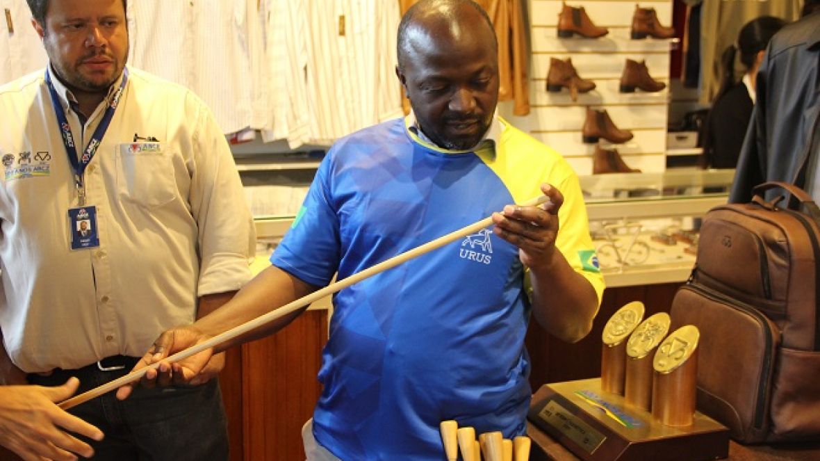 Comitiva africana da URUS visita ABCZ