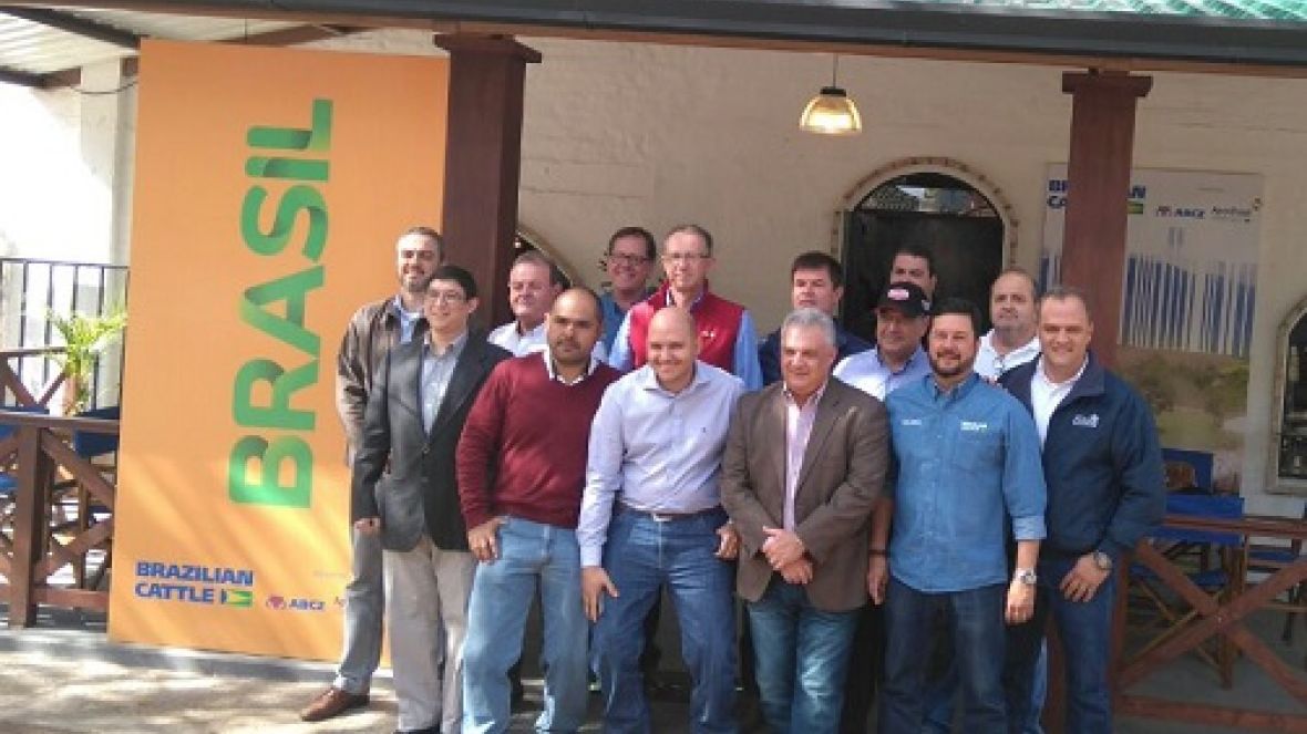 ABCZ e empresas do projeto Brazilian Cattle participam de feira no Paraguai 