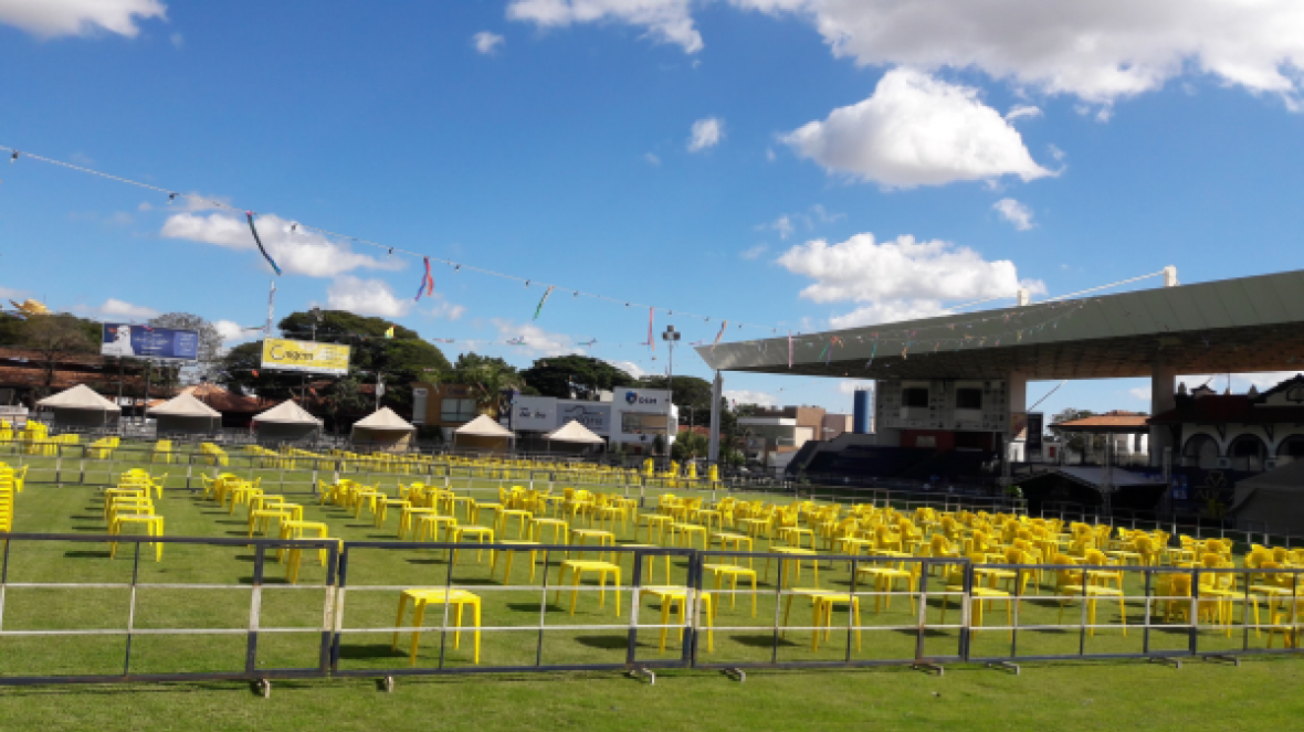 Com mega estrutura, Parque Fernando Costa recebe arraiá beneficente nessa sexta feira.