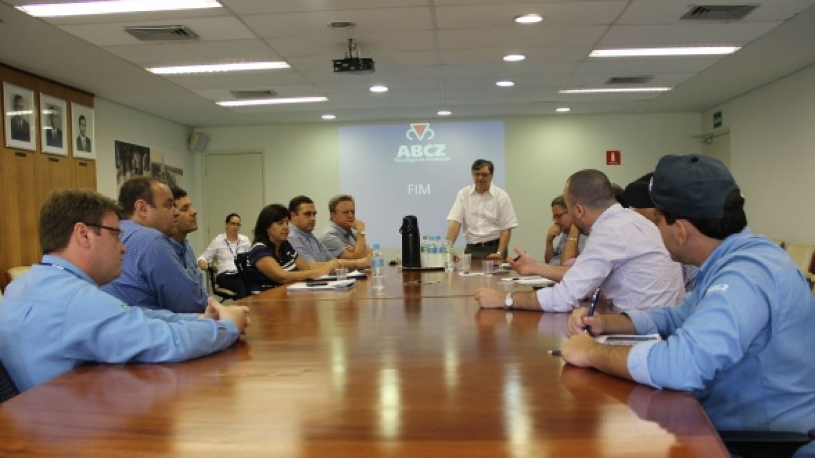 Plataforma de informática da ABCZ desperta interesse da EMATER