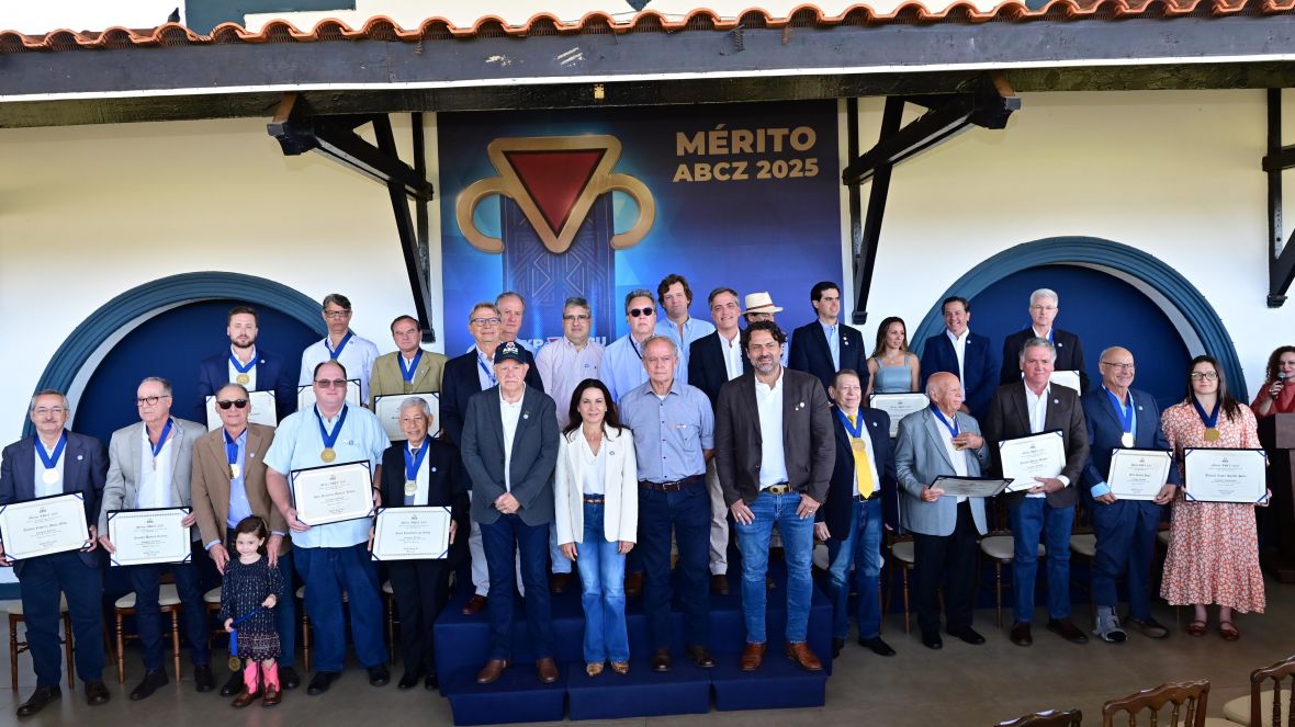 90ª ExpoZebu: Mérito ABCZ homenageia protagonistas da pecuária