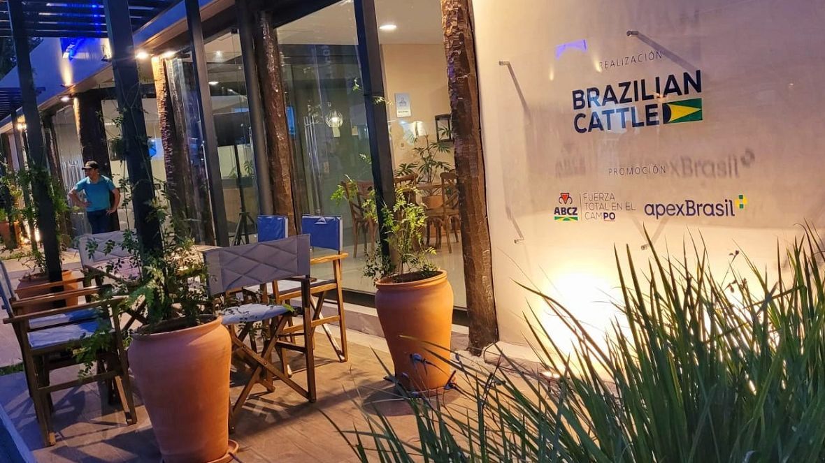ABCZ participa de feira internacional no Paraguai