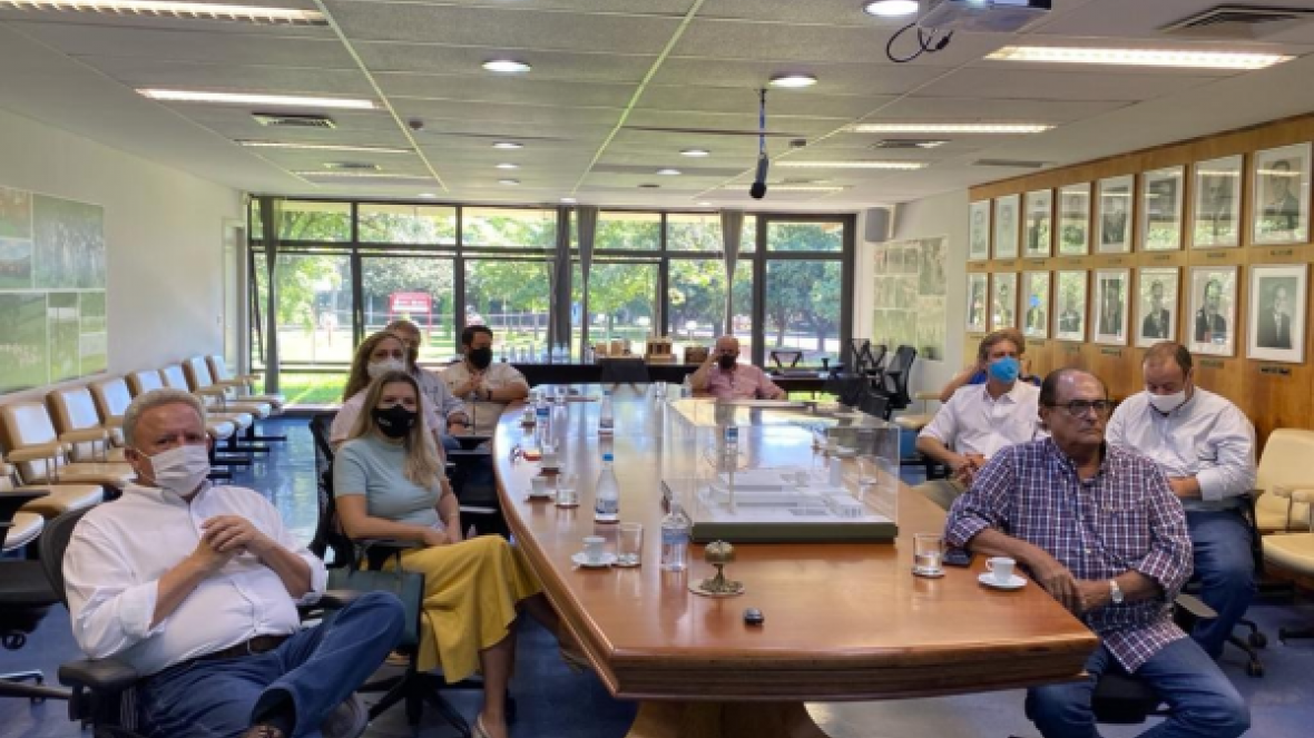 Prefeita eleita de Uberaba, Elisa Araújo, visita a ABCZ 