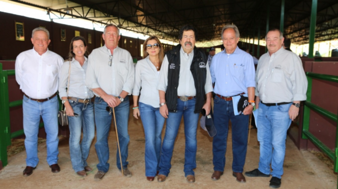 Presidente e diretor da ABCZ participam de Leilão Casa Branca Agropastoril