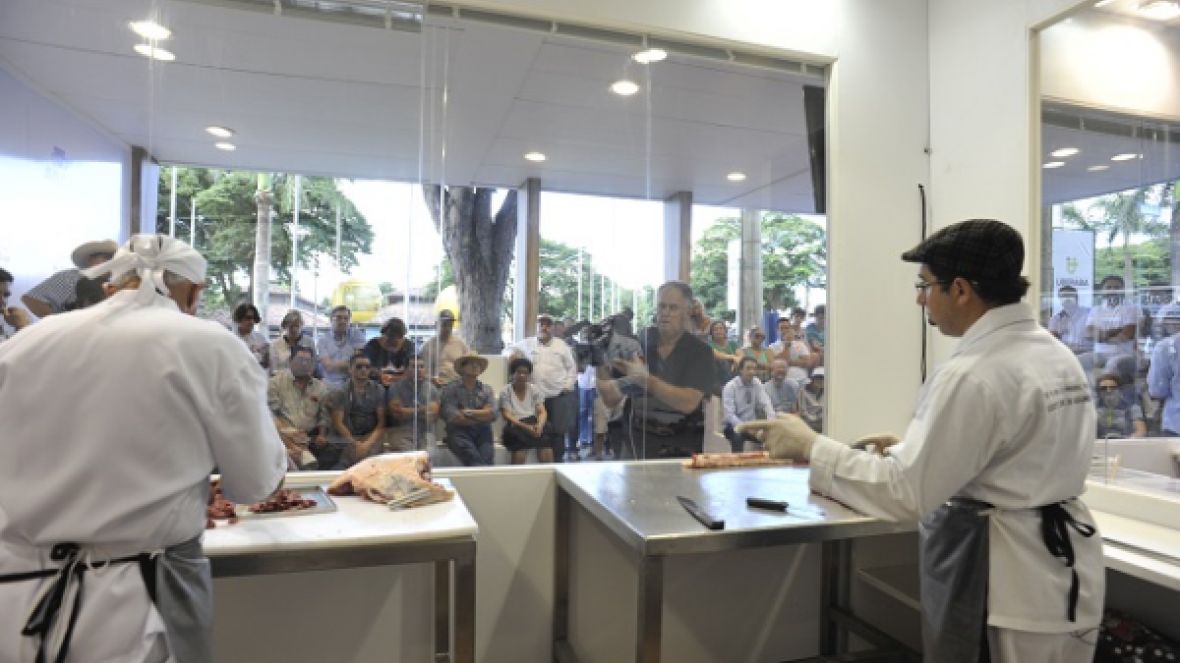 Vitrine da carne será encerrada com duas apresentações nesta terça