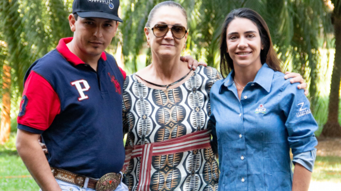 Zebu do Bem e Equishow fazem doações à Associação Mineira de Equoterapia