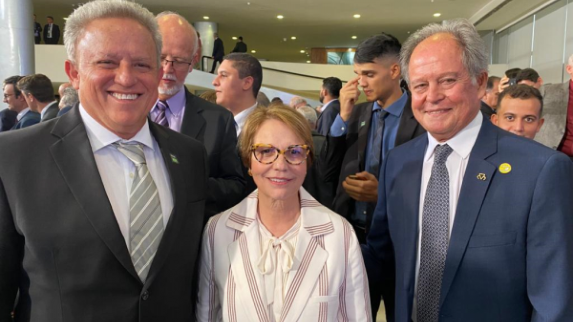 Presidente e diretor da ABCZ participam evento de assinatura da MP da Regularização Fundiária