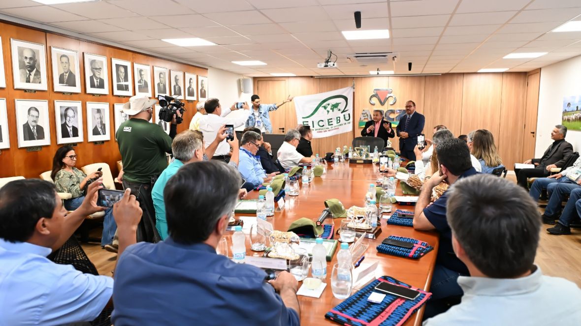 90ª ExpoZebu marca transição na presidência da Ficebu