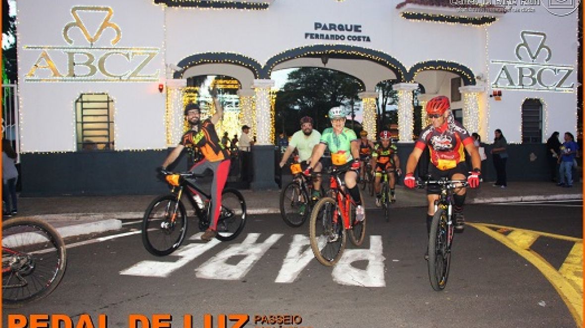 Pedal de Luz reúne 200 pessoas no Parque Fernando Costa