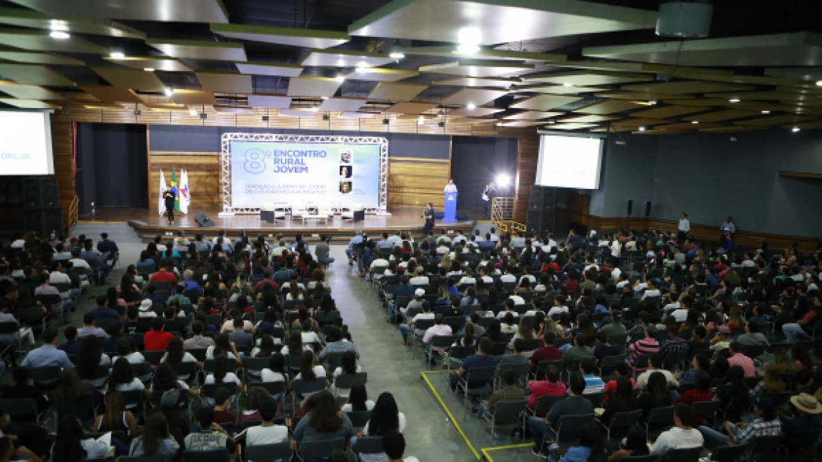 8º Encontro Rural Jovem reúne mais de 1.300 estudantes na ExpoZebu