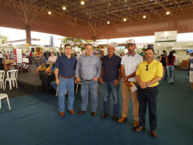 Indiano Pradip Singh visita ExpoZebu e parabeniza ABCZ pela programação da feira