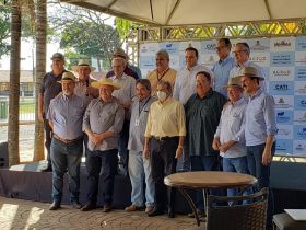 Criadores e autoridades prestigiam a 1ª feira do Pró-Genética em SP