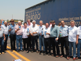 ABCZ participa de manifestação de apoio a cadeia leiteira 