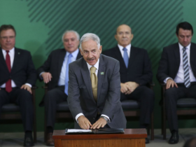 Diretor da ABCZ prestigia cerimônia de posse de novo presidente da EMBRAPA