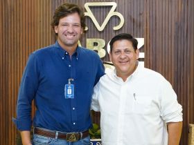 ABCZ recebe, durante a 88ª ExpoZebu, Presidente do Comitê Leiteiro da Asociación Mexicana de Criadores de Cebú (AMCC)