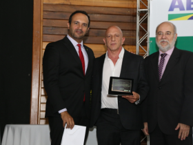 Superintendentes da ABCZ são homenageados pelo CRMV