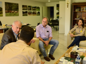 Presidente da ABCZ recebe político americano Javier Souto