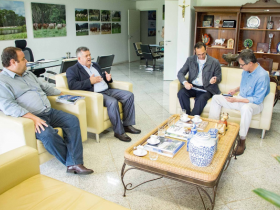 ABCZ e Infraero discutem logística para ExpoZebu 2018