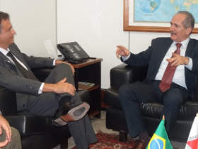 Ministro Aldo Rebelo cumpre agenda na ExpoZebu