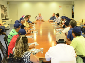 Presidente da ABCZ recebe comitiva de 50 pecuaristas do norte de MG