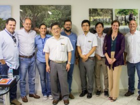 Japoneses visitam a ABCZ para conhecer tecnologias da pecuária leiteira