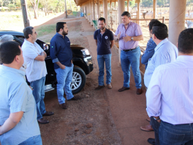 Membros do CDT visitam touros que participam de prova do PNAT 