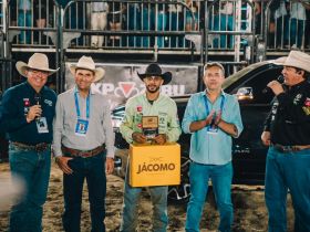Peão de Uberaba vence etapa do campeonato de montarias realizada na Expozebu Rodeo Shows