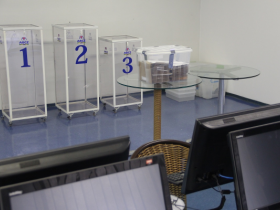 Estrutura para receber votos de associados para nova diretoria é montada na ABCZ