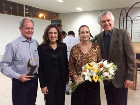 Presidente da ABCZ recebe homenagem na Exposição de Goiás 