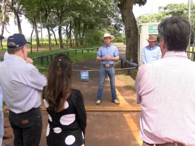 Diretoria da ABCZ visita Fazenda Experimental Orestes Prata Tibery Júnior