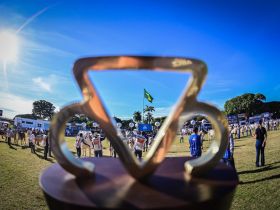 Tratadores são premiados durante a 91ª ExpoZebu
