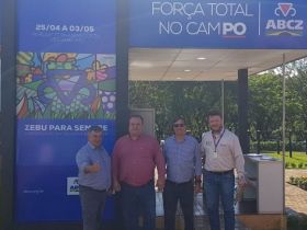 Diretores da ABCZ participam de Show Rural Coopavel