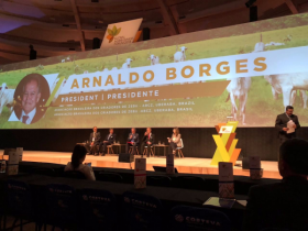 Presidente da ABCZ modera painel sobre pecuária no GAF18